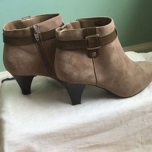 Woman Size 7 Faux suede brown booties